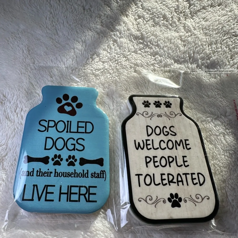 Magnet Set of 2 for Dog Lovers Adorable Kitchen Magnet Fridge or Anywhere NWT